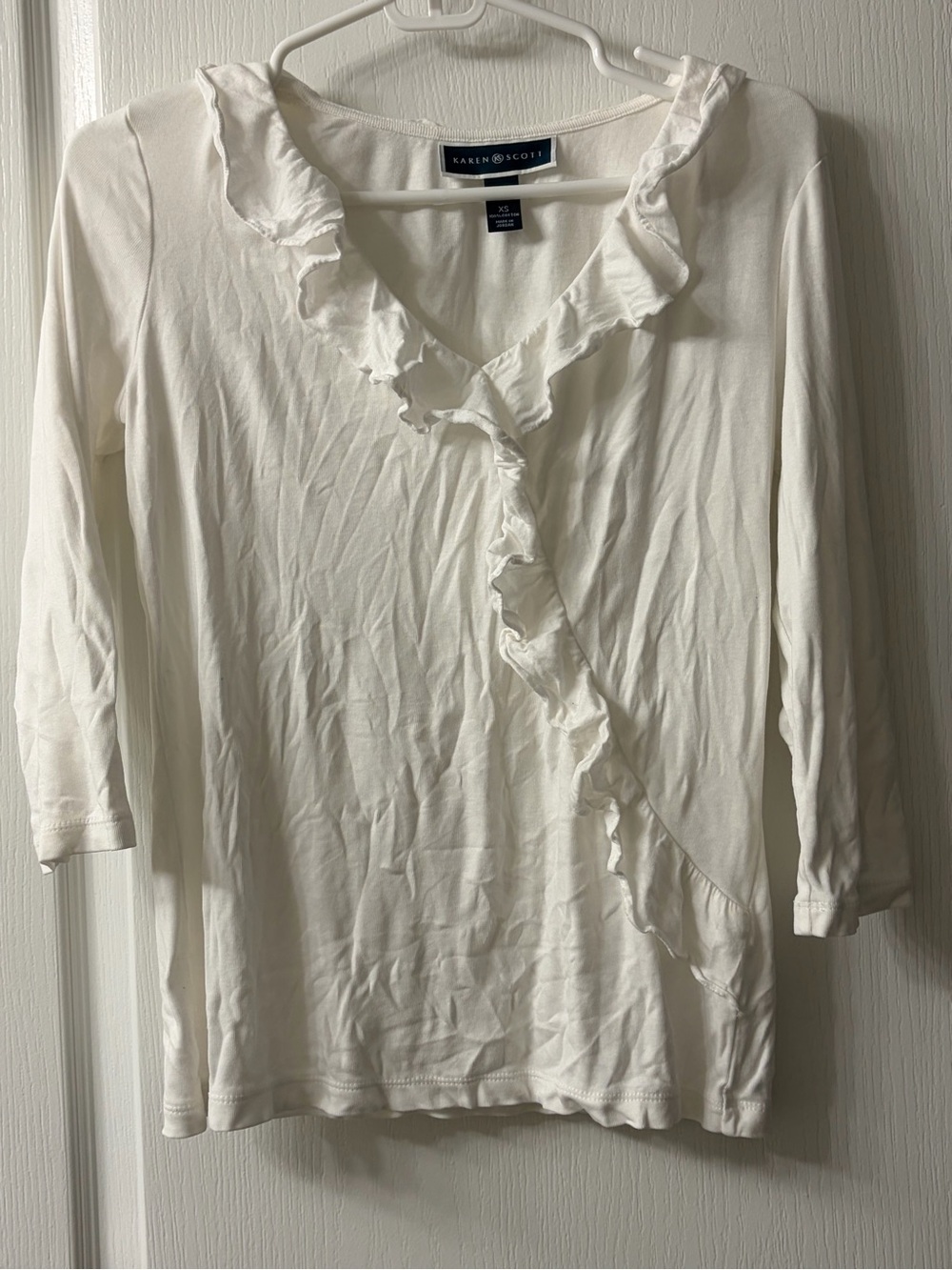 Karen Scott Cream Ruffle V-Neck 3/4 Sleeve Top